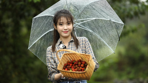 [사진 = 아이유/ KBS 제공]