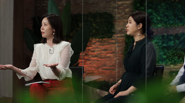 [사진 = 이승현 아나운서,  강유미/ KBS 제공]