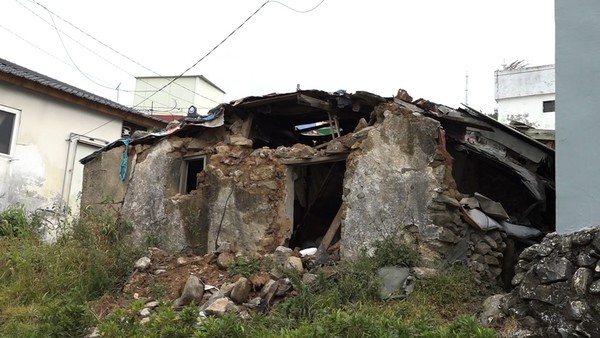 [사진 = 한국전쟁 피란민들이 살던 ‘해돋이마을’의 과거 판잣집/ KBS 제공]