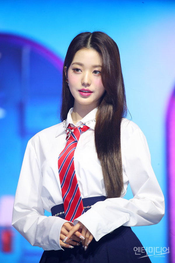 아이브 장원영 '워너비 하이틴재질' [EM포토] < 가요 < 엔터테인먼트 < 기사본문 - 엔터미디어