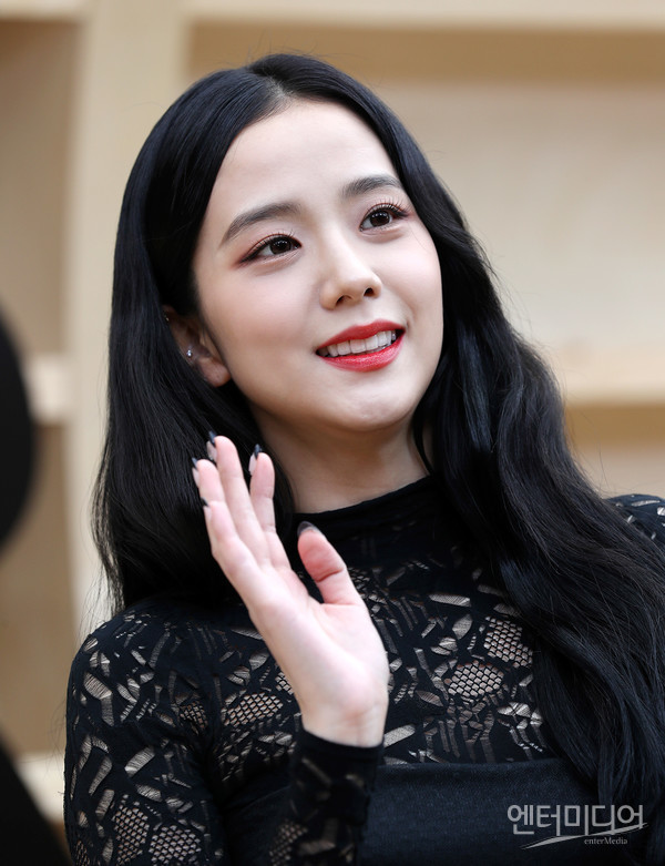 블랙핑크 지수 '레전드 용안' [EM포토] < 연예일반 < 엔터테인먼트 < 기사본문 - 엔터미디어