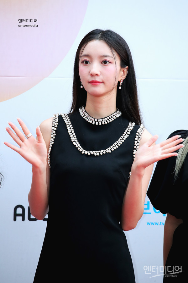 오마이걸 유빈 '단아하게' [EM포토] < 가요 < 엔터테인먼트 < 기사본문 - 엔터미디어