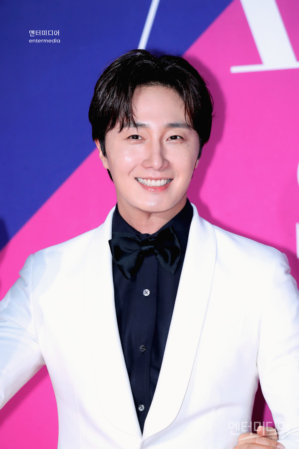 정일우 '설레이는 미소' [EM포토]